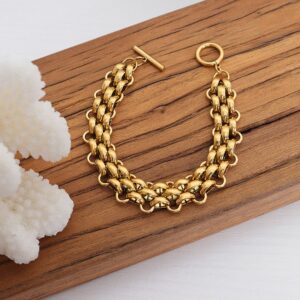 Chunk-gold-plated-bracelet-for-women-min.jpg